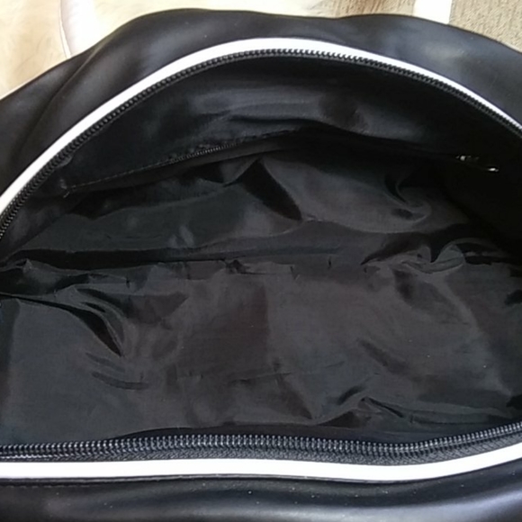 Disney Tinkerbell Bowlers handbag - Picture 6 of 9